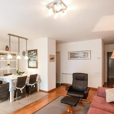 Apartment Stunning In Sant Feliu de Guixols